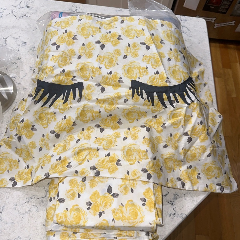 Pottery Barn Teen Twin Sheet Set; Never Used